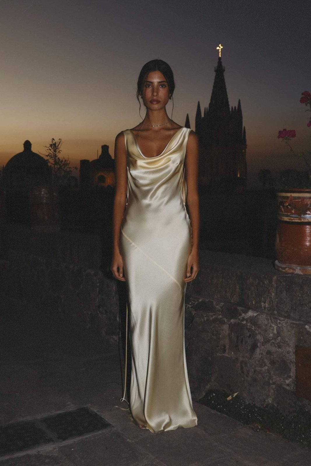 Charlotte | Elegant Maxi Dress with Open Back