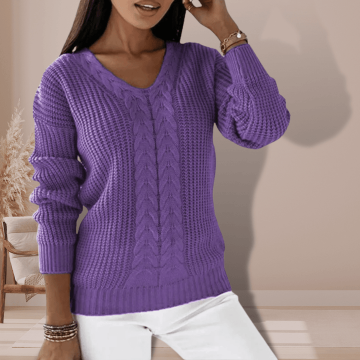 Ellah - Cable sweater with V-neckline