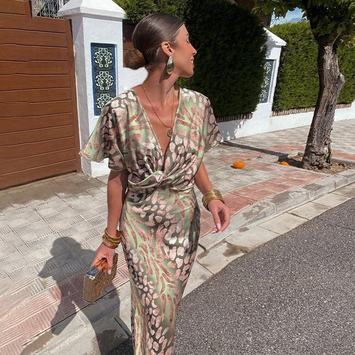 Isa | Elegant V-Neck Dress