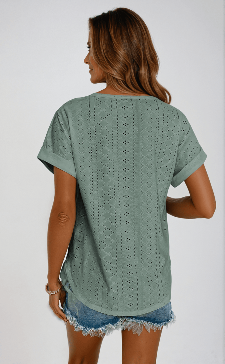 Riza | Casual Eyelet Top with Playful Details