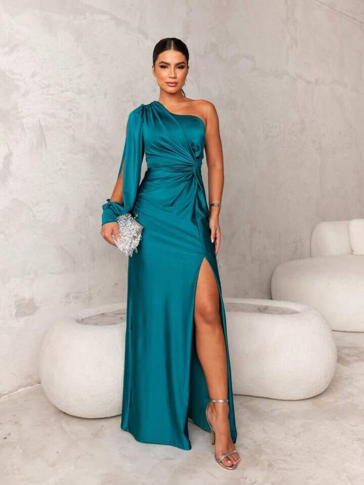 Victoria | Elegant Dress with Split